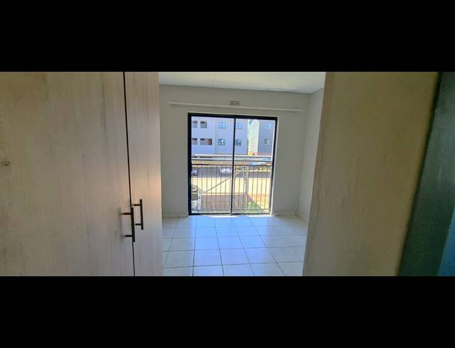 3 BEDROOM APARTMENT RENTED IN KENLEAF